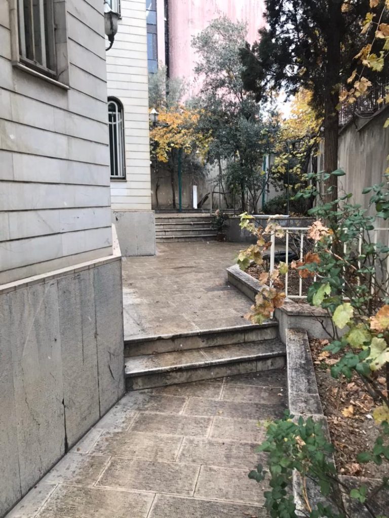 دیپلمات اسکای ویلا تهران