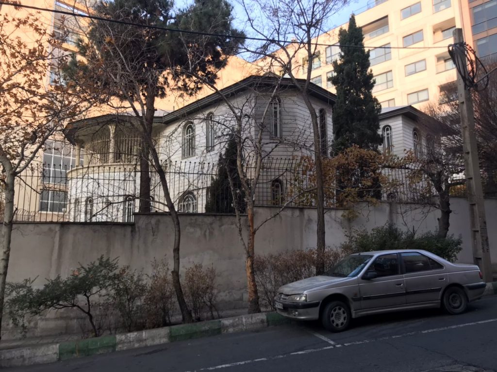 دیپلمات اسکای ویلا تهران